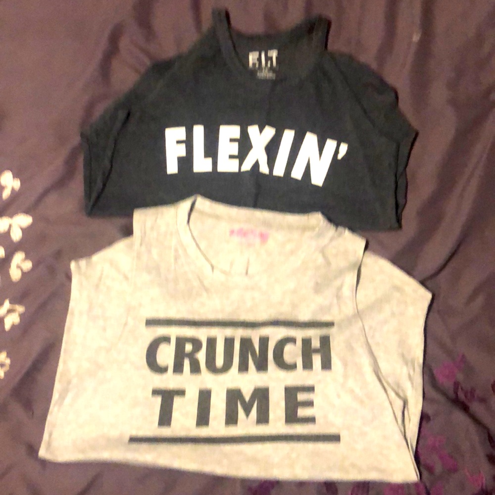 Set of two workout tank tops